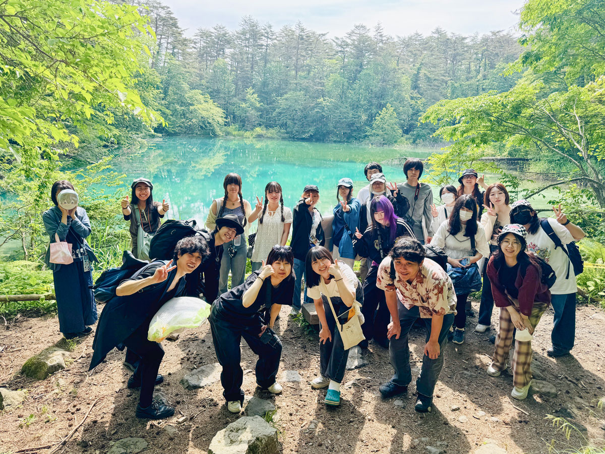 福島県北塩原村でアート学科の合宿を開催