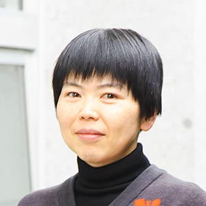 小高　恭子
